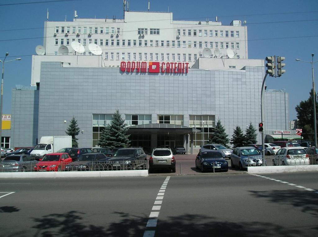 7 Days Hotel Kiev Exterior foto